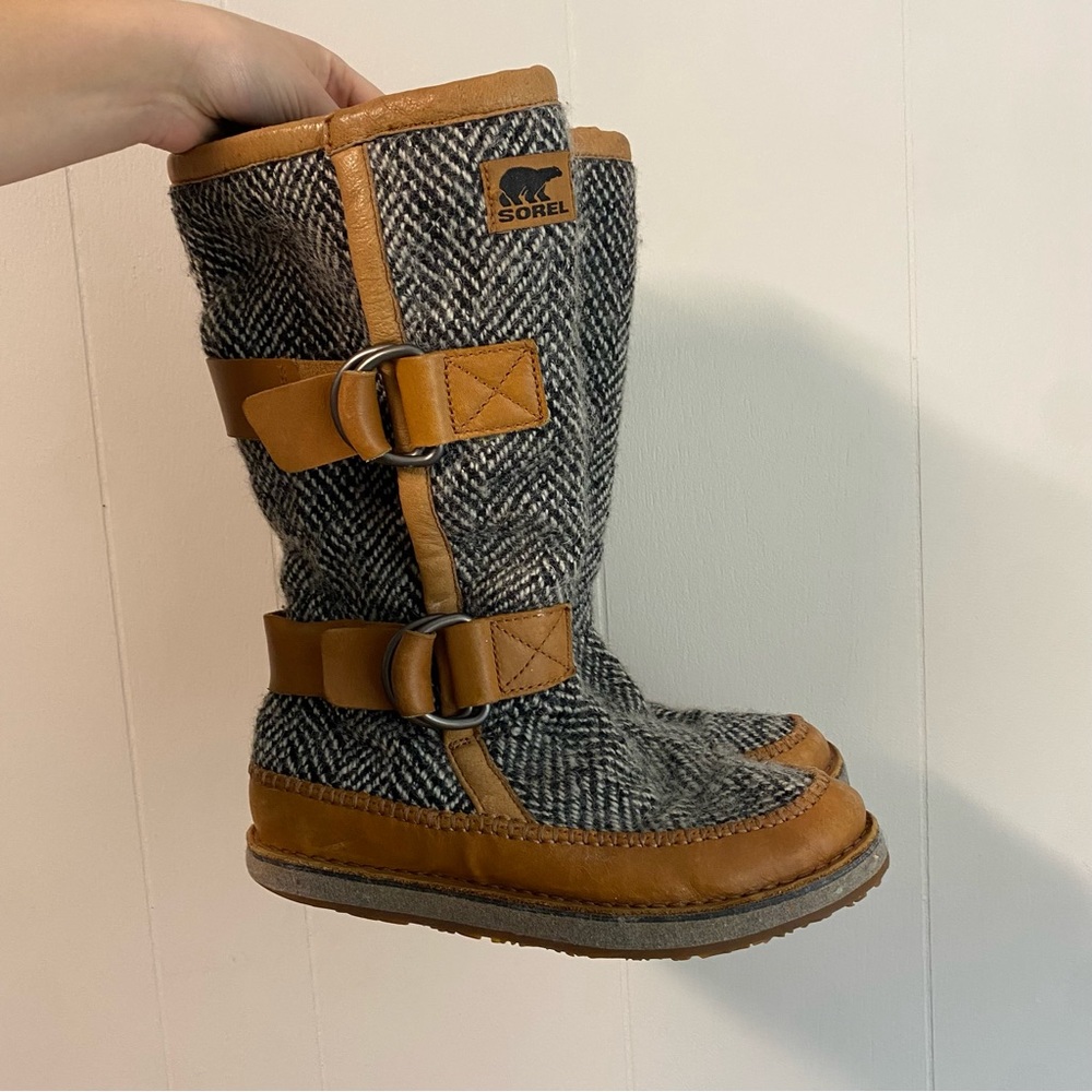 RARE Sorel Herringbone Chipahko Blanket Boots Size 8.5